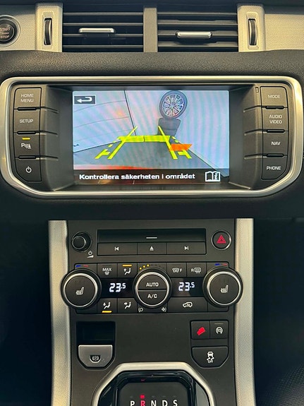 Land Rover Range Rover Evoque 18 of 27