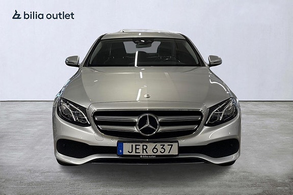 Mercedes-Benz E220 d 3 of 18