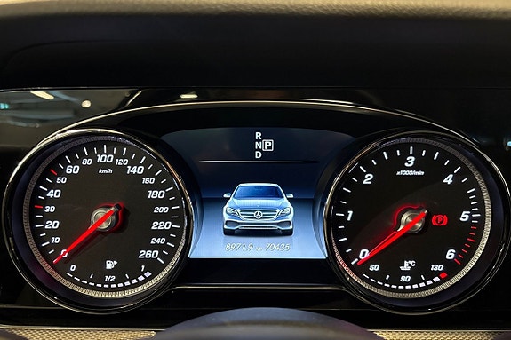 Mercedes-Benz E220 d 12 of 18