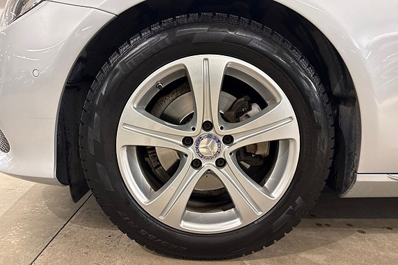Mercedes-Benz E220 d 4 of 18