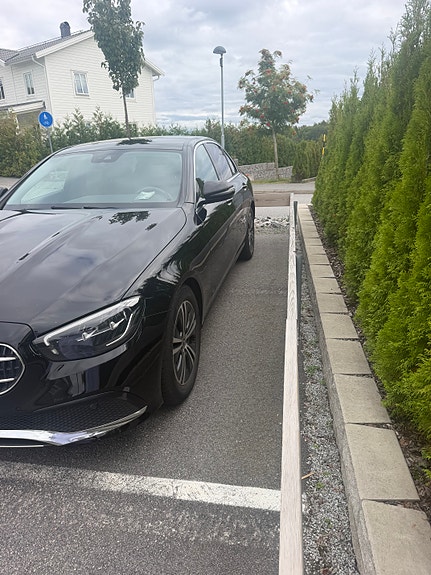 Mercedes-Benz E220 d 3 of 9