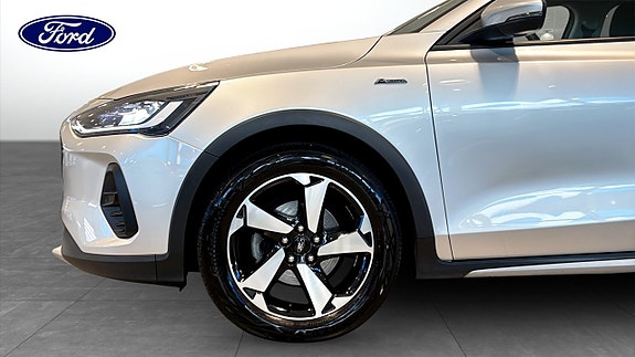 Ford Focus 9 of 13