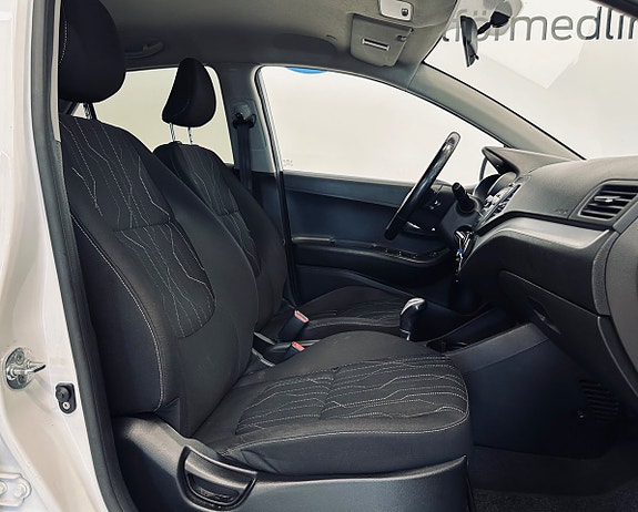 Kia Picanto 9 of 12