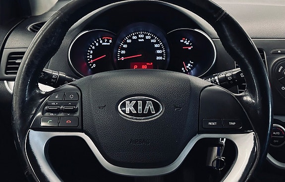 Kia Picanto 11 of 12