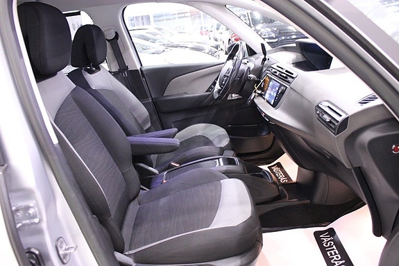 Citroen Grand C4 Picasso 19 of 28