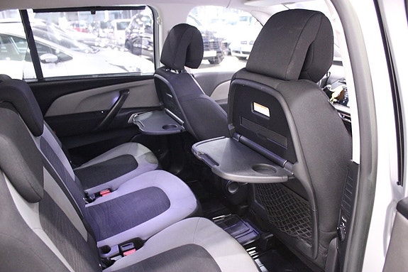 Citroen Grand C4 Picasso 22 of 28