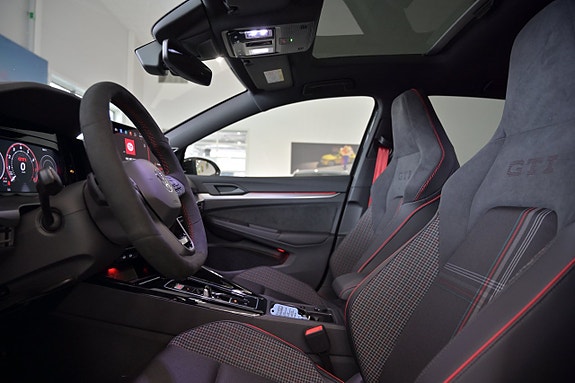 Volkswagen Golf I 22 of 28