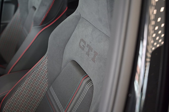 Volkswagen Golf I 23 of 28
