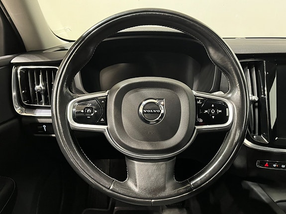 Volvo V60 13 of 22