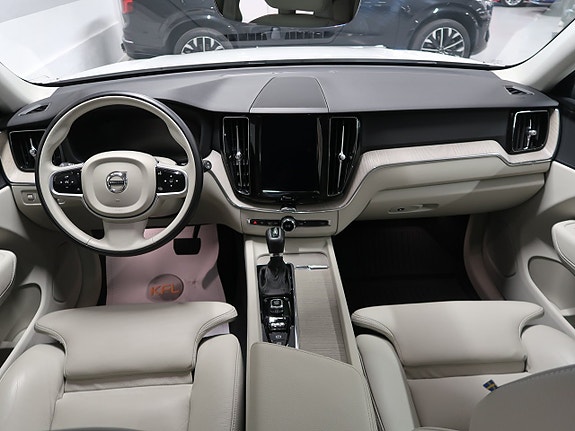 Volvo XC60 21 of 30