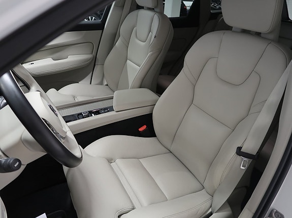 Volvo XC60 16 of 30
