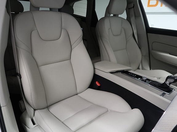 Volvo XC60 20 of 30