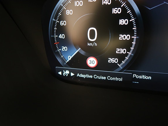 Volvo XC60 25 of 30