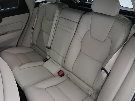 Volvo XC60 22 of 30