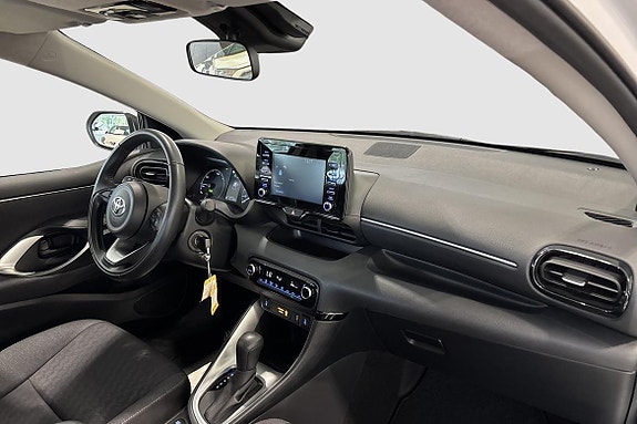 Toyota Yaris 9 of 13