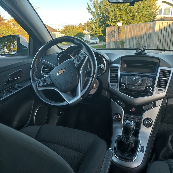 Chevrolet Cruze 7 of 7