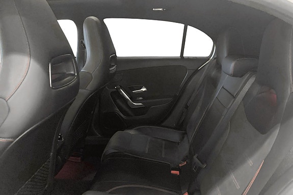 Mercedes-Benz A200 9 of 15