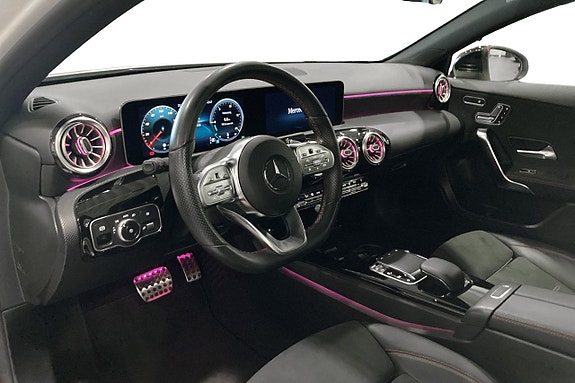 Mercedes-Benz A200 10 of 15