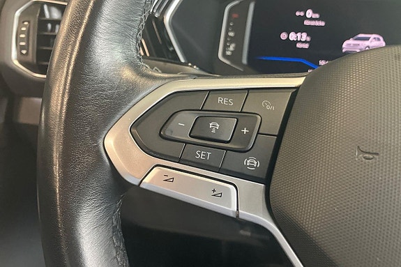 Volkswagen T-Cross 23 of 30