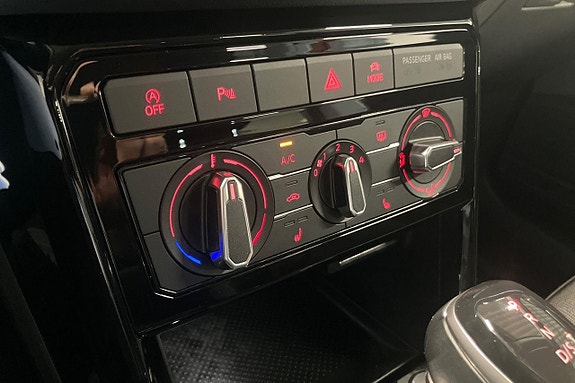 Volkswagen T-Cross 27 of 30