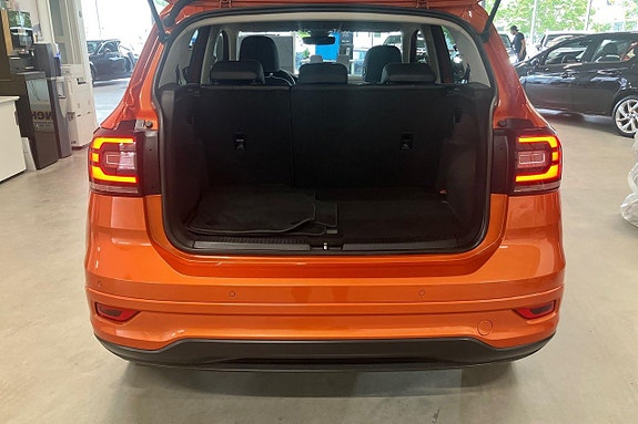 Volkswagen T-Cross 17 of 30