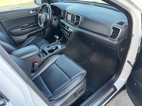 Kia Sportage 12 of 20