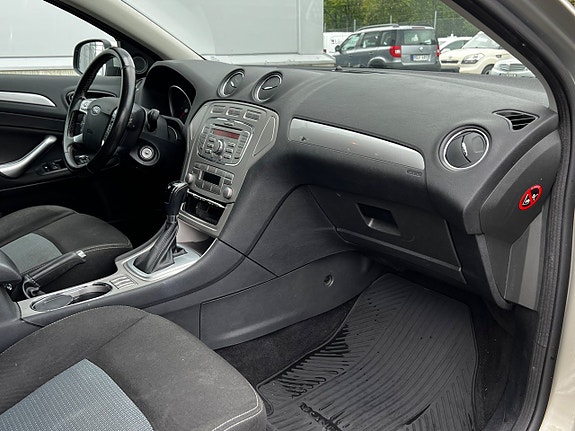 Ford Mondeo 5 of 21