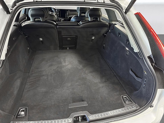 Volvo V90 Cross Country 12 of 12