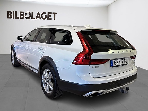 Volvo V90 Cross Country 3 of 12