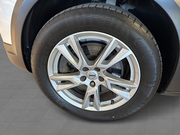 Volvo V90 Cross Country 10 of 12