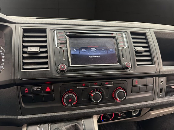 Volkswagen Transporter 23 of 30