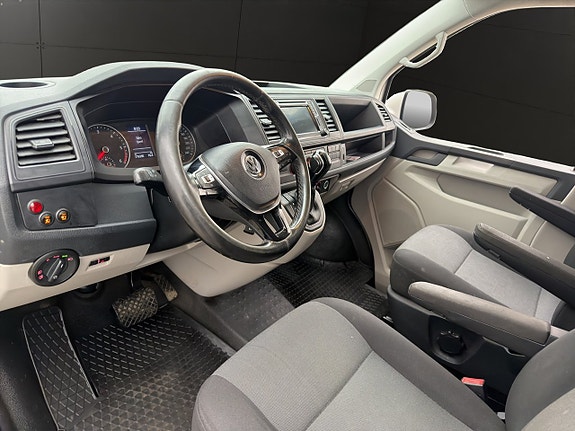 Volkswagen Transporter 15 of 30