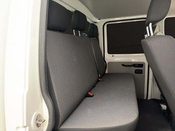 Volkswagen Transporter 26 of 30