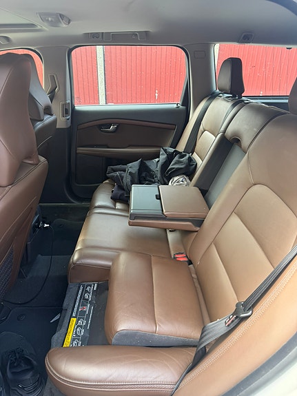Volvo XC70 11 of 13