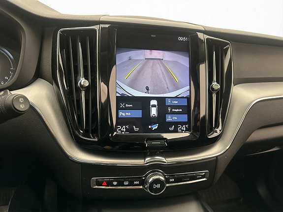 Volvo XC60 19 of 30