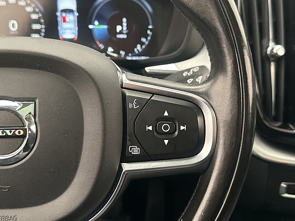 Volvo XC60 17 of 30