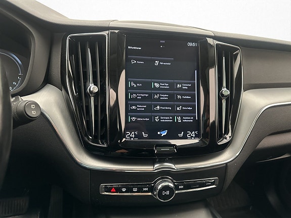 Volvo XC60 23 of 30