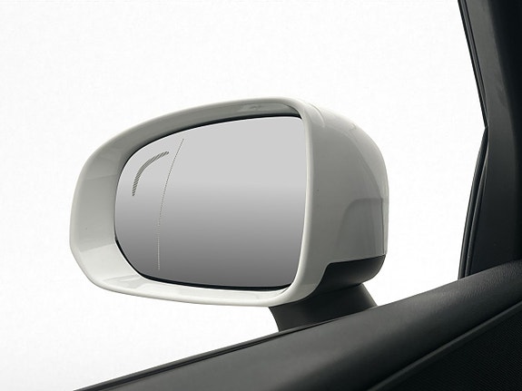 Volvo XC60 10 of 30