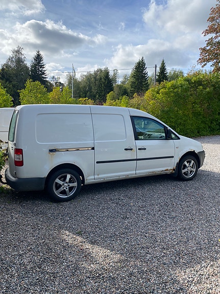 Volkswagen Caddy Maxi 2 of 6