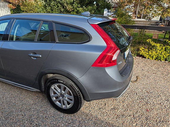 Volvo V60 Cross Country 9 of 9