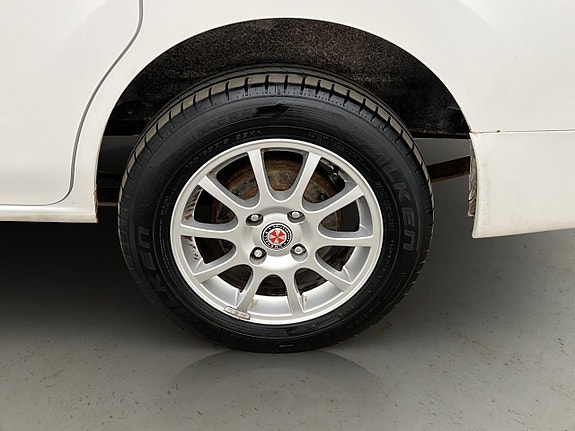 Nissan NV200 27 of 29