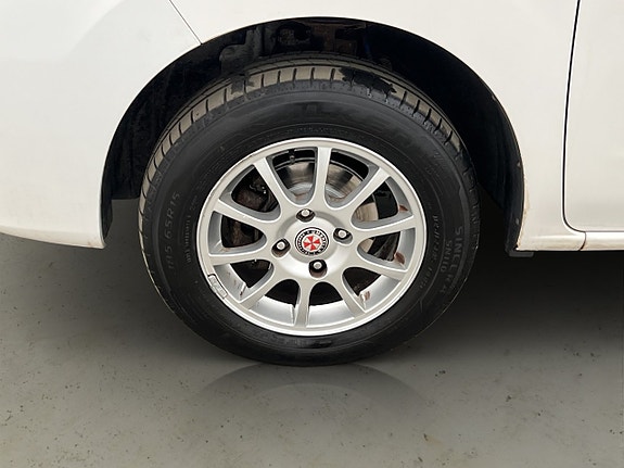 Nissan NV200 26 of 29