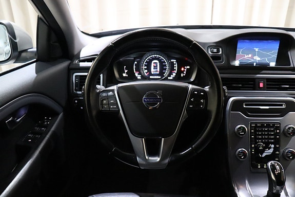 Volvo V70 17 of 26
