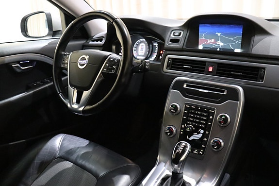 Volvo V70 20 of 26