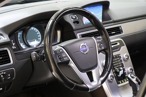 Volvo V70 14 of 26