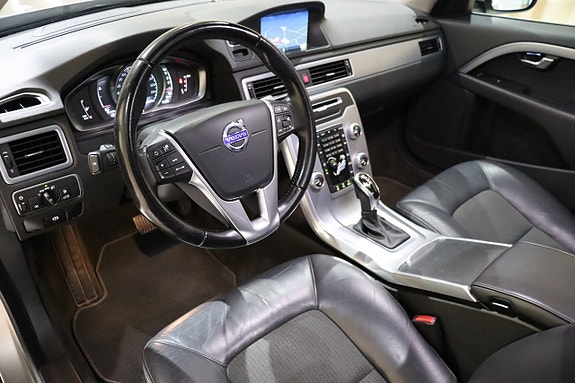 Volvo V70 16 of 26