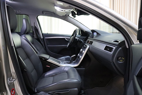 Volvo V70 25 of 26
