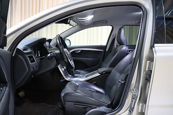 Volvo V70 15 of 26