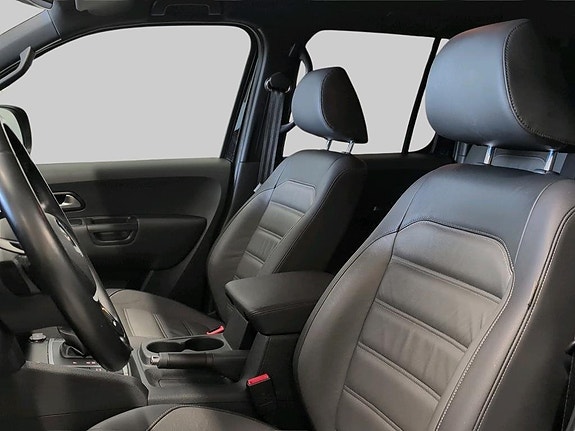 Volkswagen Amarok 11 of 18
