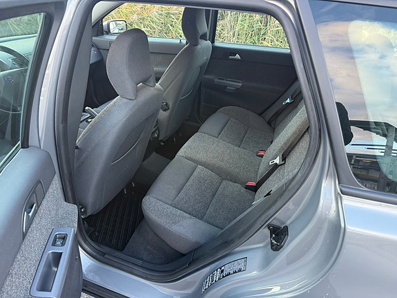 Volvo V50 5 of 6